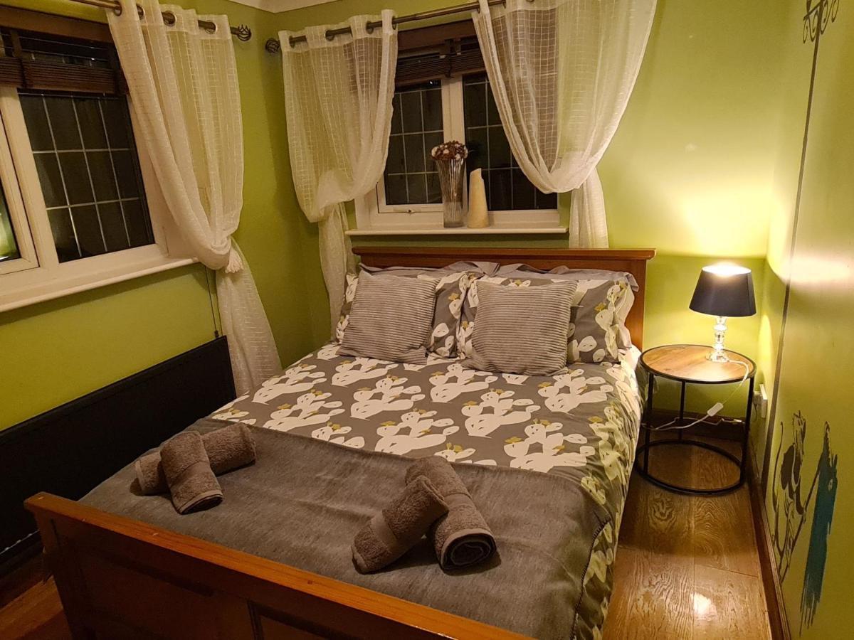 Spacious, 5 Bed House For 9 In 체스터 외부 사진